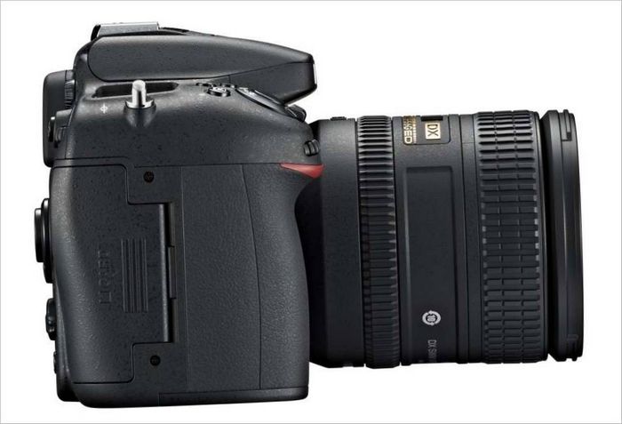 Nikon D7100 DSLR - vanaf de zijkant