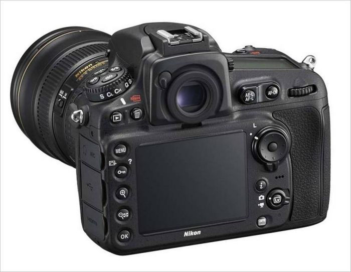 Nikon D810 SLR camera - display