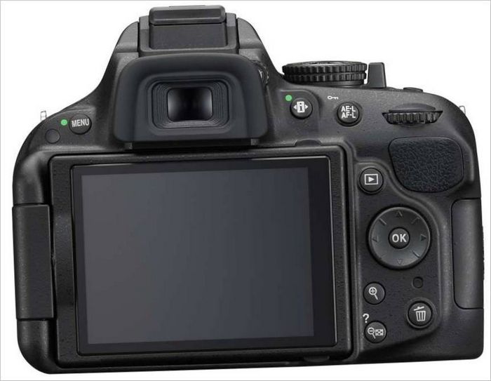 Nikon D5200 SLR - LCD paneel op zijn plaats